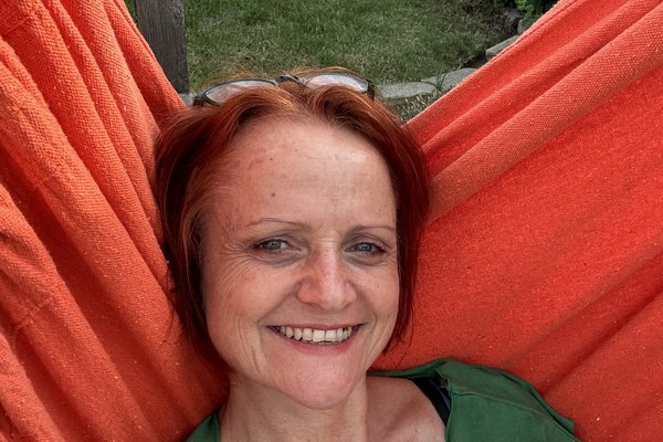 Manuela entspannt in der Hängematte, Abnehmen ohne Kalorien zählen